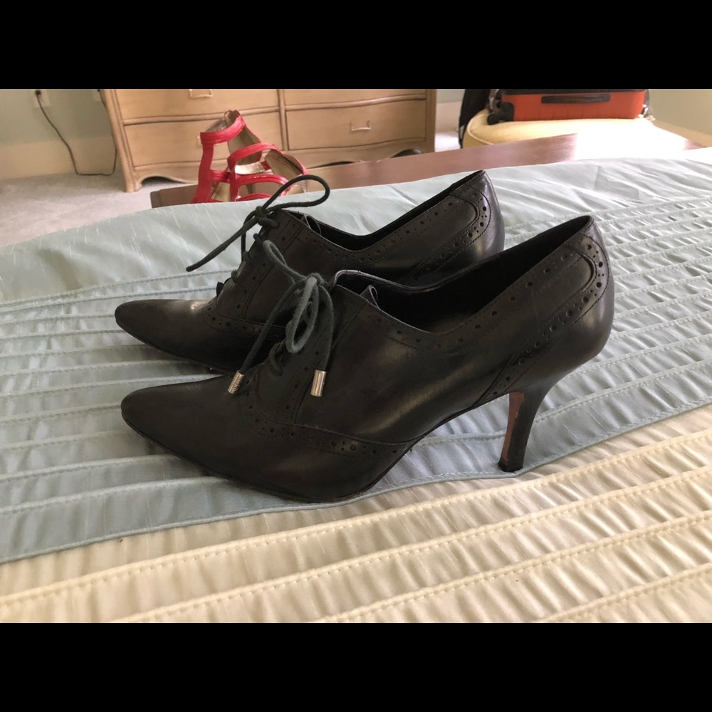 Joan and David Circa wingtip heels size 7.5